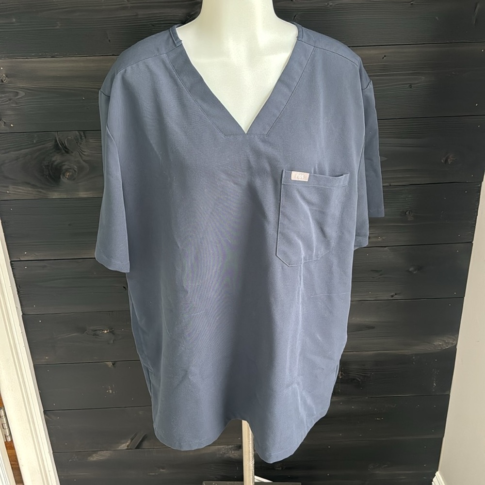 Figs Mens Top XXL Chisec Three-Pocket‎ Scrub Top